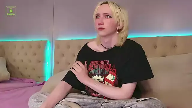 TrissHarper — big load of sperm (cumshow)