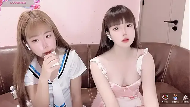 TT-XXTT on StripChat 