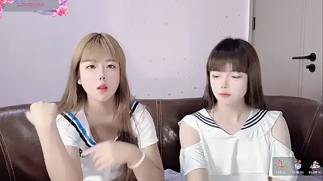 TT-XXTT on StripChat 