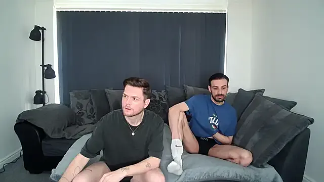 twotwinkhusbandss on StripChat 