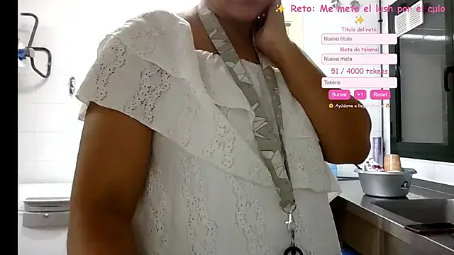 Ursumi1 on StripChat 