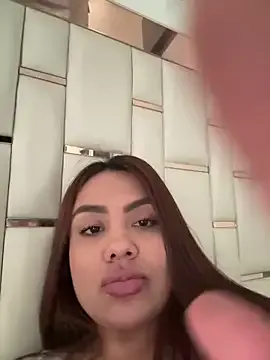 valeria2019hot — Group on StripChat
