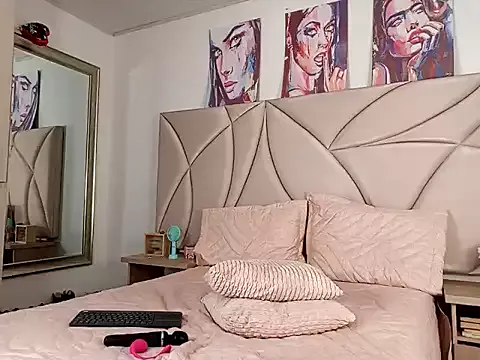 ValleryC on StripChat 