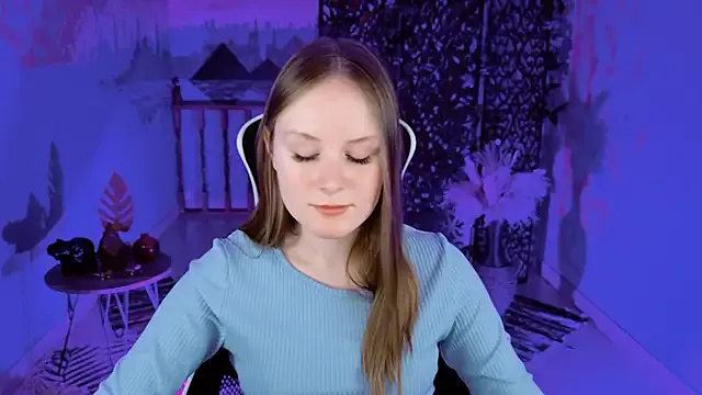 VivienLeeigh on StripChat 