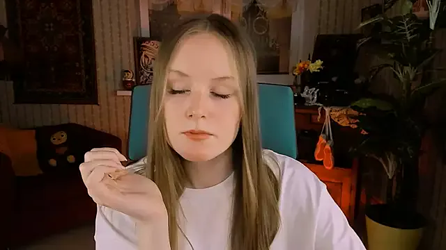 VivienLeeigh on StripChat 