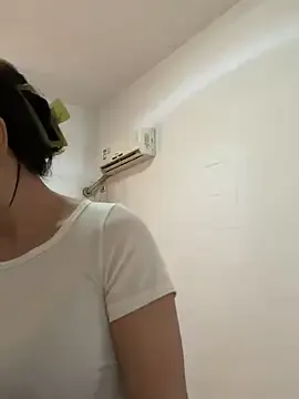 xiiuuff18 — Freechat on StripChat