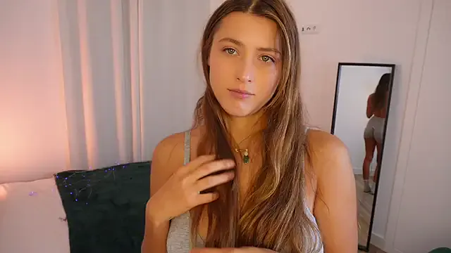 yess_kiki — I want show u my one nipple