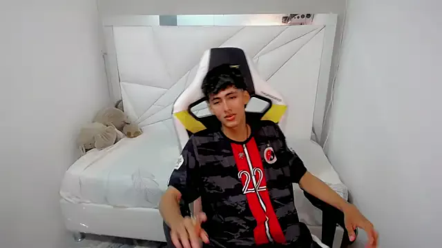yiisu_ on StripChat 
