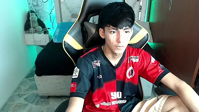 yiisu_ on StripChat 