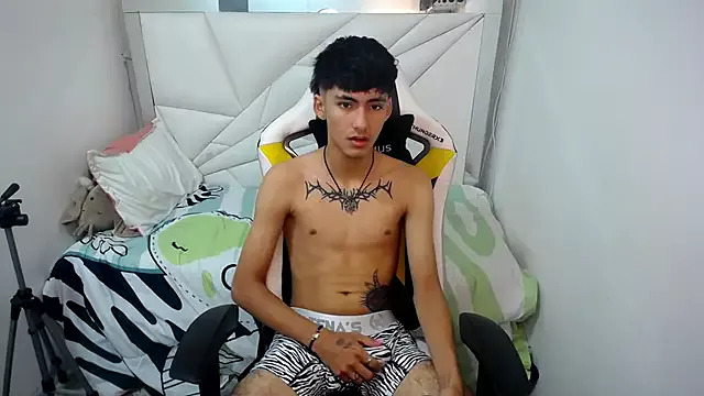 yiisu_ on StripChat 
