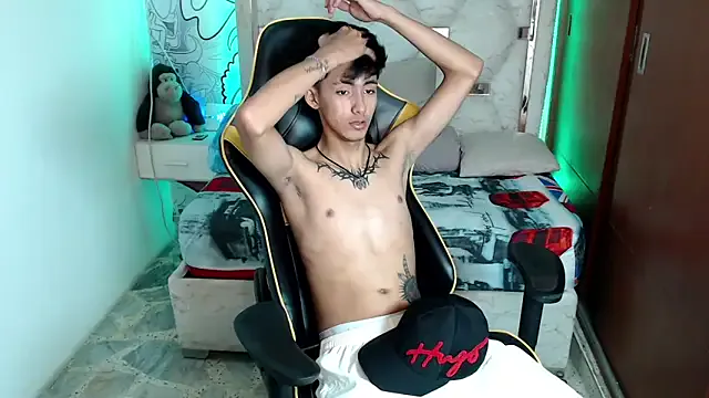 yiisu_ on StripChat