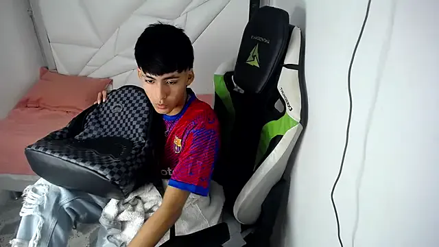 yiisu_ on StripChat 