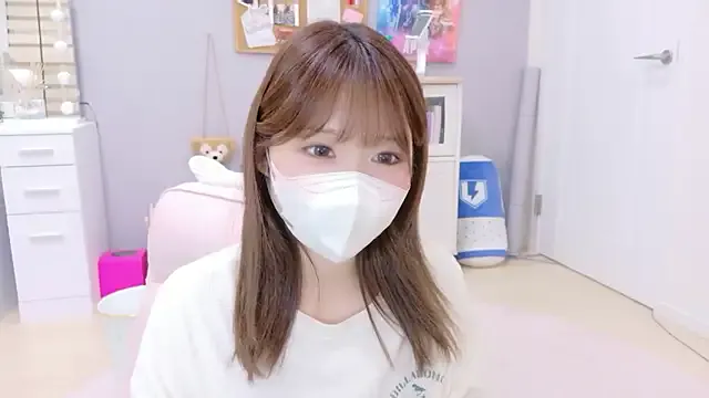 Yui-Ch — ** (())